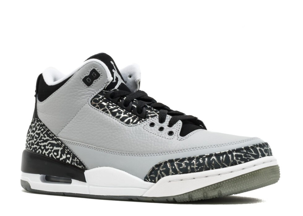 Air Jordan 3 Retro 'Wolf Grey' 136064-004 - Image 2