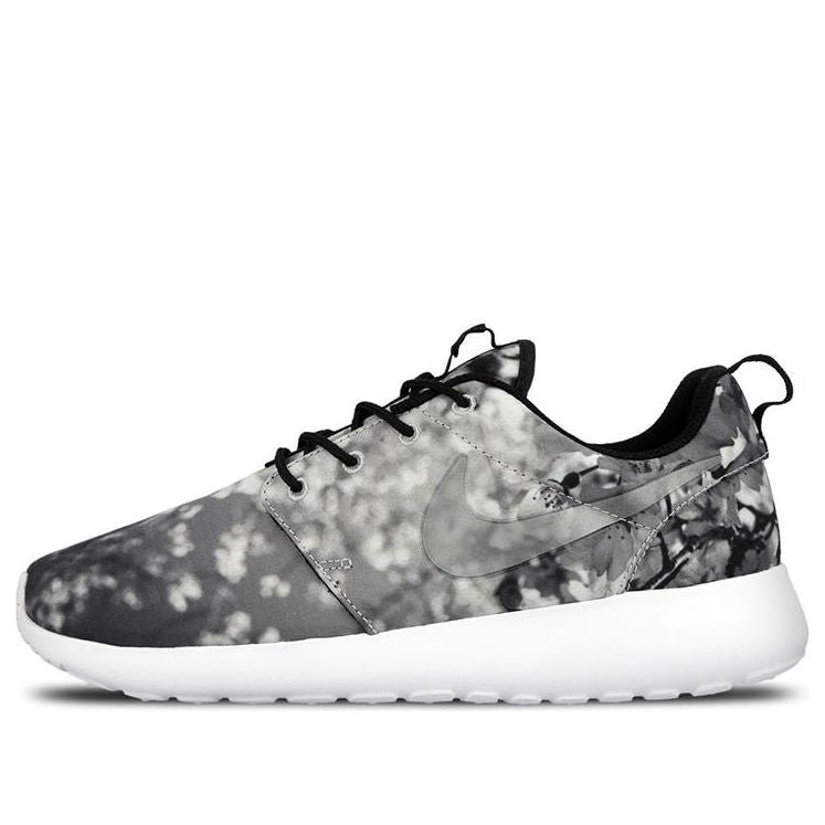 (WMNS) Nike Roshe One 'Wolf Grey' 819960-001