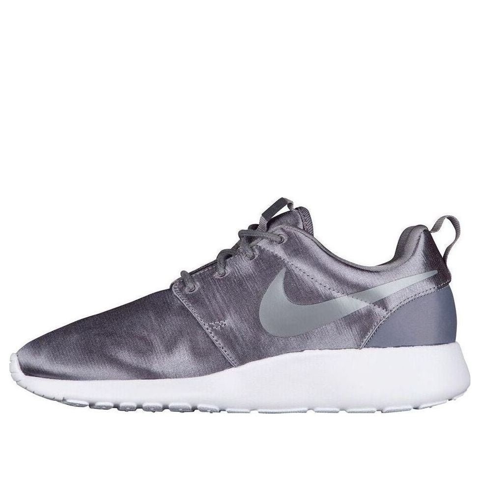 (WMNS) Nike Roshe One Premium 'Gunsmoke' 833928-006