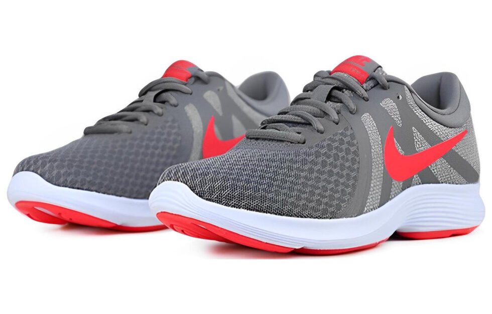 (WMNS) Nike Revolution 4 'Grey Crimson' 908999-018 - Image 3