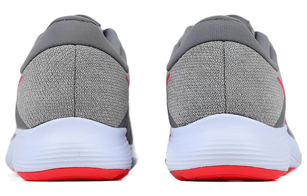 (WMNS) Nike Revolution 4 'Grey Crimson' 908999-018 - Image 4
