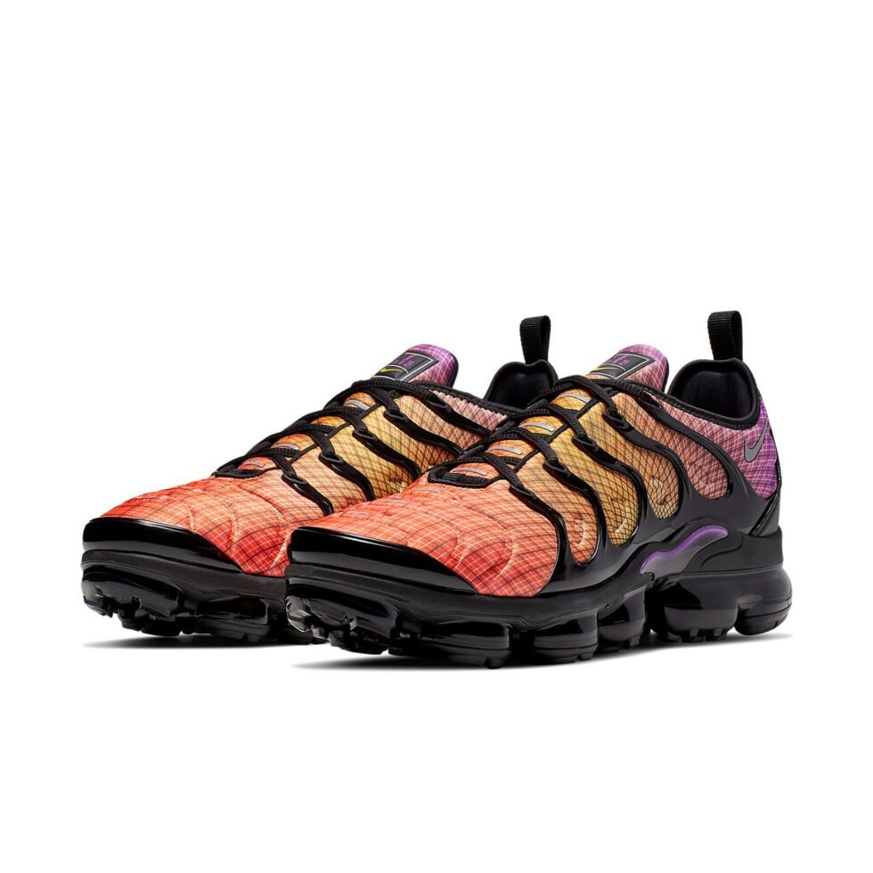 Nike Air VaporMax Plus 'Grid Sunset' 924453-604 - Image 3