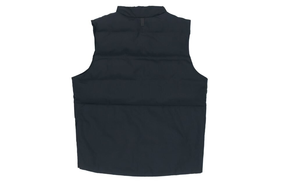 Air Jordan Iconic 23 Tech Vest 926478-010 - Image 2