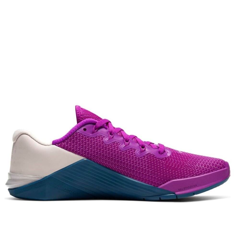 (WMNS) Nike Metcon 5 'Vivid Purple' AO2982-546 - Image 2