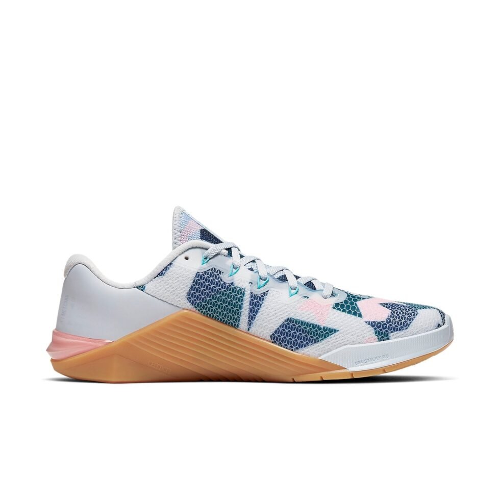 Nike Metcon 5 'Grey Aurora Green' AQ1189-036 - Image 2