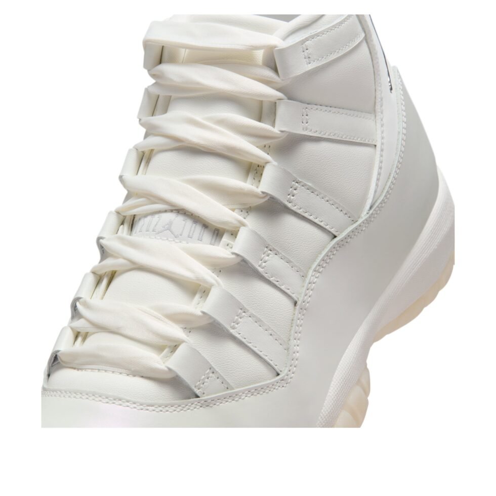 (WMNS) Air Jordan 11 Retro 'Pearl' AR0715-110 - Image 5