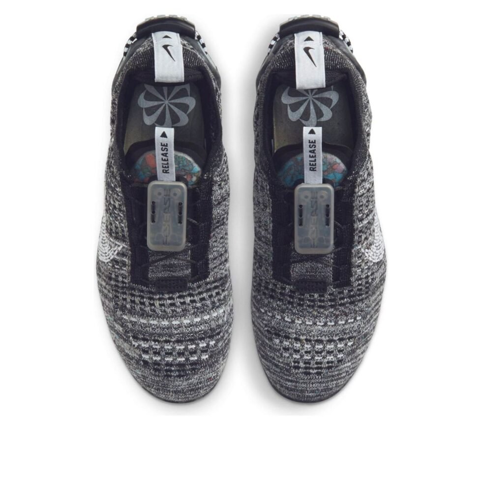 (GS) Nike Air VaporMax 2020 Flyknit 'Oreo' CJ4069-004 - Image 4