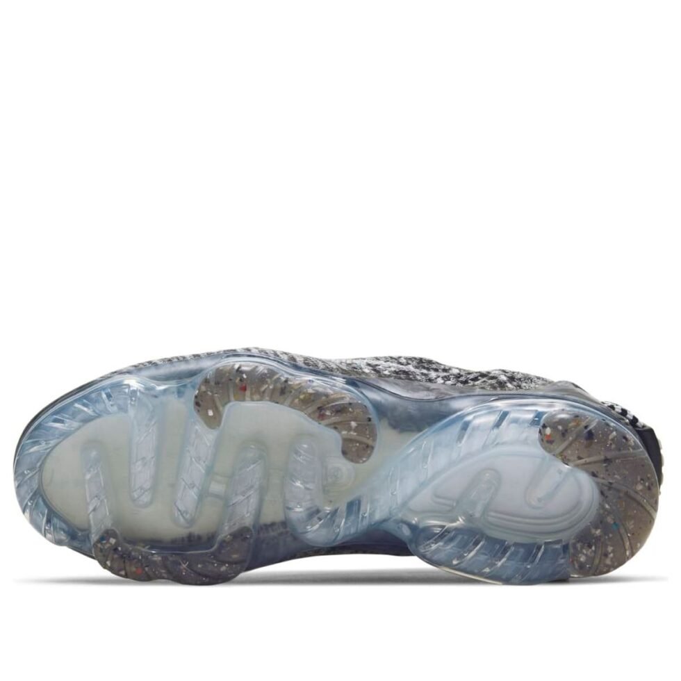 (GS) Nike Air VaporMax 2020 Flyknit 'Oreo' CJ4069-004 - Image 6