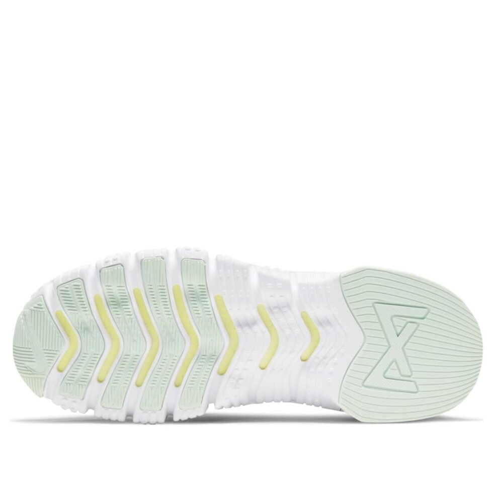 (WMNS) Nike Free Metcon 3 'Black Bright Mango' CJ6314-020 - Image 6