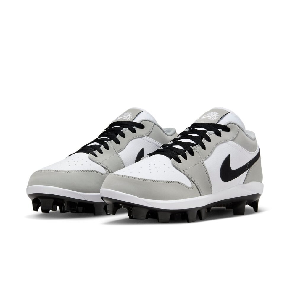 Air Jordan 1 Retro MCS Low 'Light Smoke Grey' CJ8524-012 - Image 4