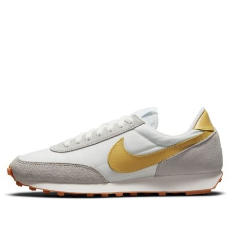 (WMNS) Nike Daybreak 'Summit White Saturn Gold' CK2351-109
