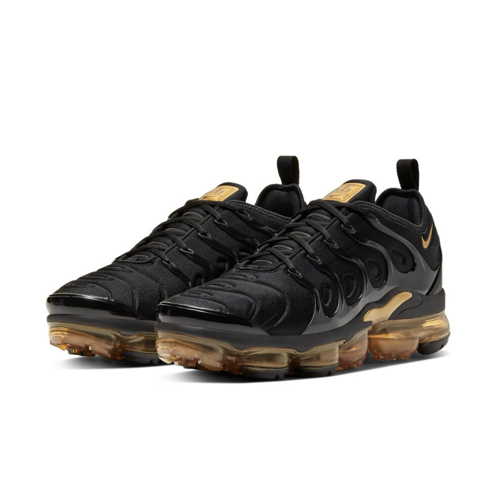 Nike Air VaporMax Plus 'Triple Black Gold' CW7299-001 - Image 3
