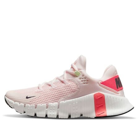 (WMNS) Nike Free Metcon 4 'Light Soft Pink Magic Ember' CZ0596-658