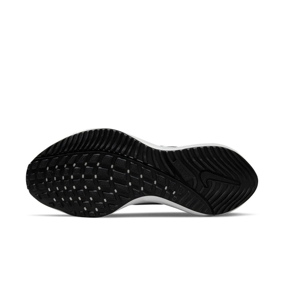 (WMNS) Nike Air Zoom Vomero 16 'Black White' DA7698-001 - Image 6