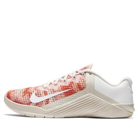 (WMNS) Nike Metcon 6 'Desert Sand Crimson Bliss' DJ3076-064