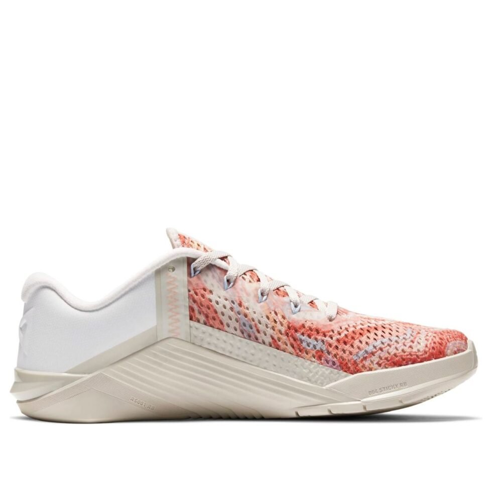 (WMNS) Nike Metcon 6 'Desert Sand Crimson Bliss' DJ3076-064 - Image 2