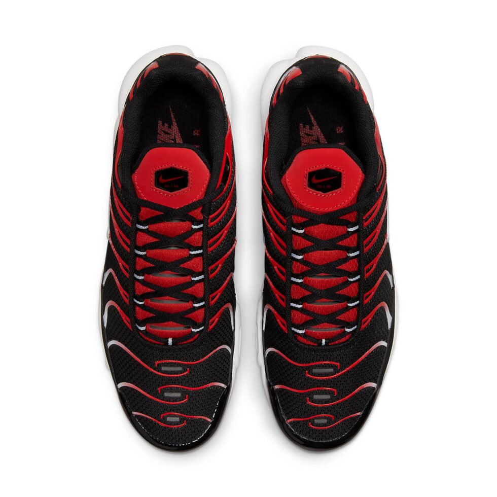 Nike Air Max Plus 'Black WhiteUniversity Red' DM0032-004 - Image 4