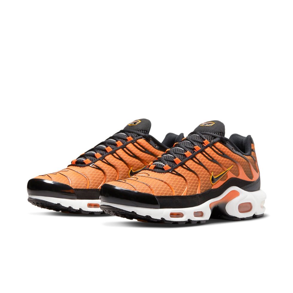 Nike Air Max Plus 'Safety Orange Black' DM0032-800 - Image 3