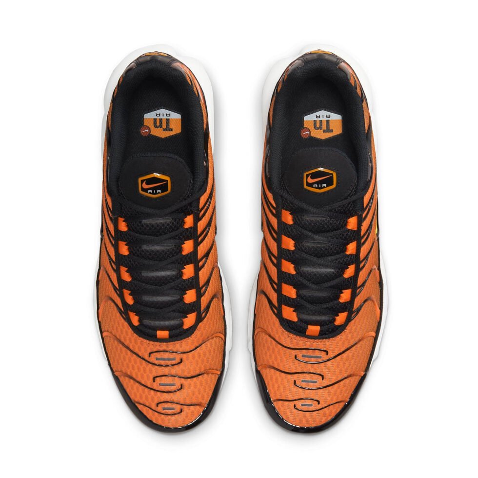 Nike Air Max Plus 'Safety Orange Black' DM0032-800 - Image 4