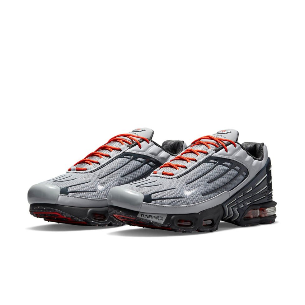 Nike Air Max Plus 3 'Light Smoke Grey Metallic Silver' DM2560-001 - Image 3
