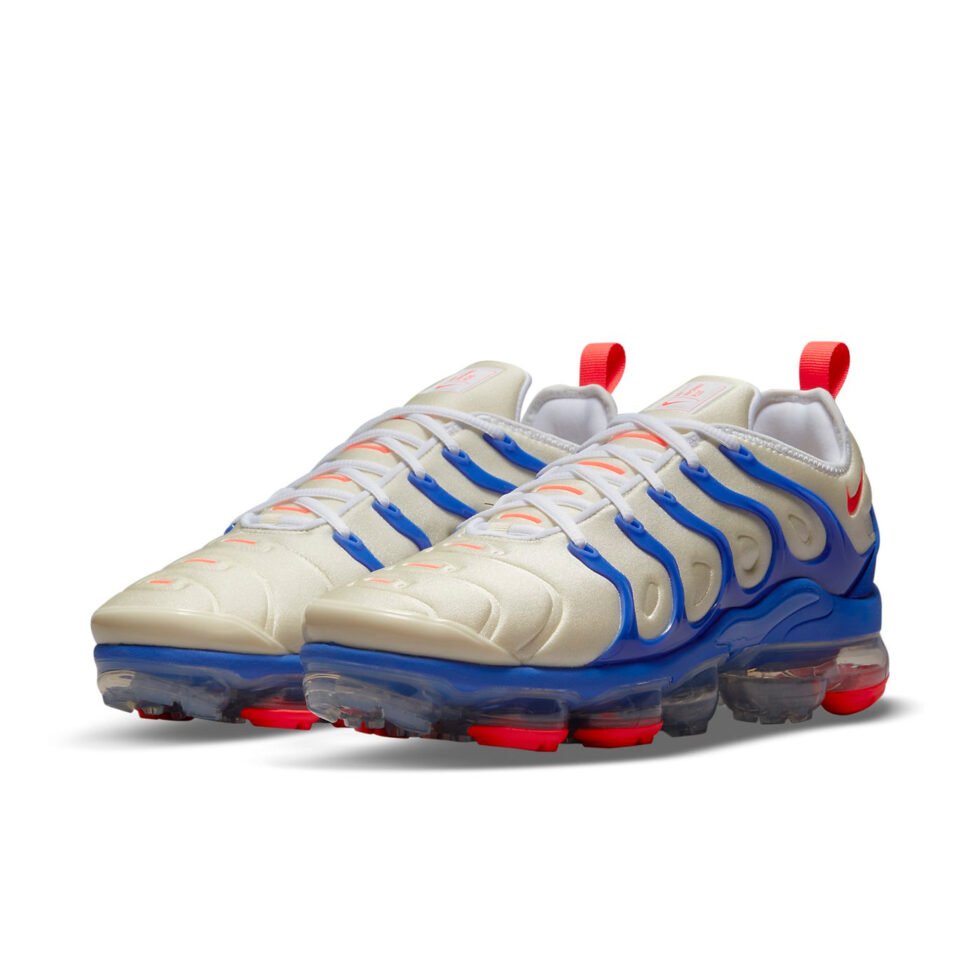Nike Air VaporMax Plus 'Coconut Milk Hyper Royal' DM8317-100 - Image 3