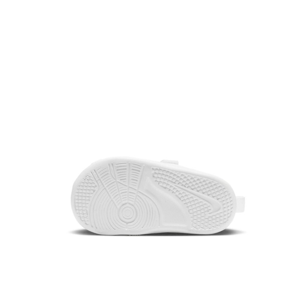 (TD) Nike Omni Multi-Court DM9028-100 - Image 6