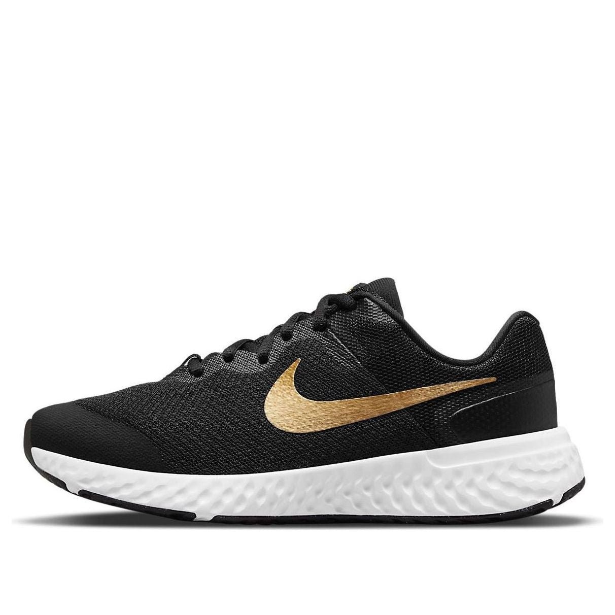 (GS) Nike Revolution 6 4E Wide 'Black Metallic Gold' DN8207-002