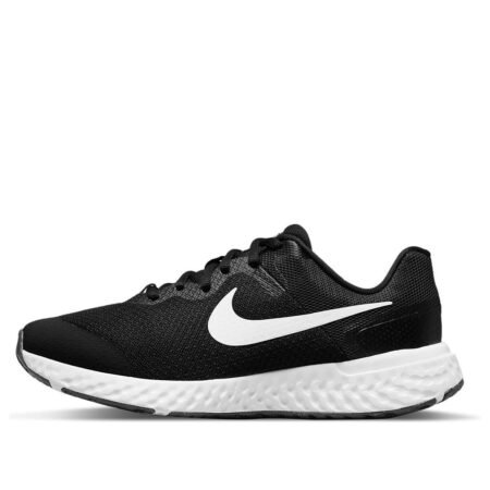 (GS) Nike Revolution 6 4E Wide 'Black White' DN8207-003