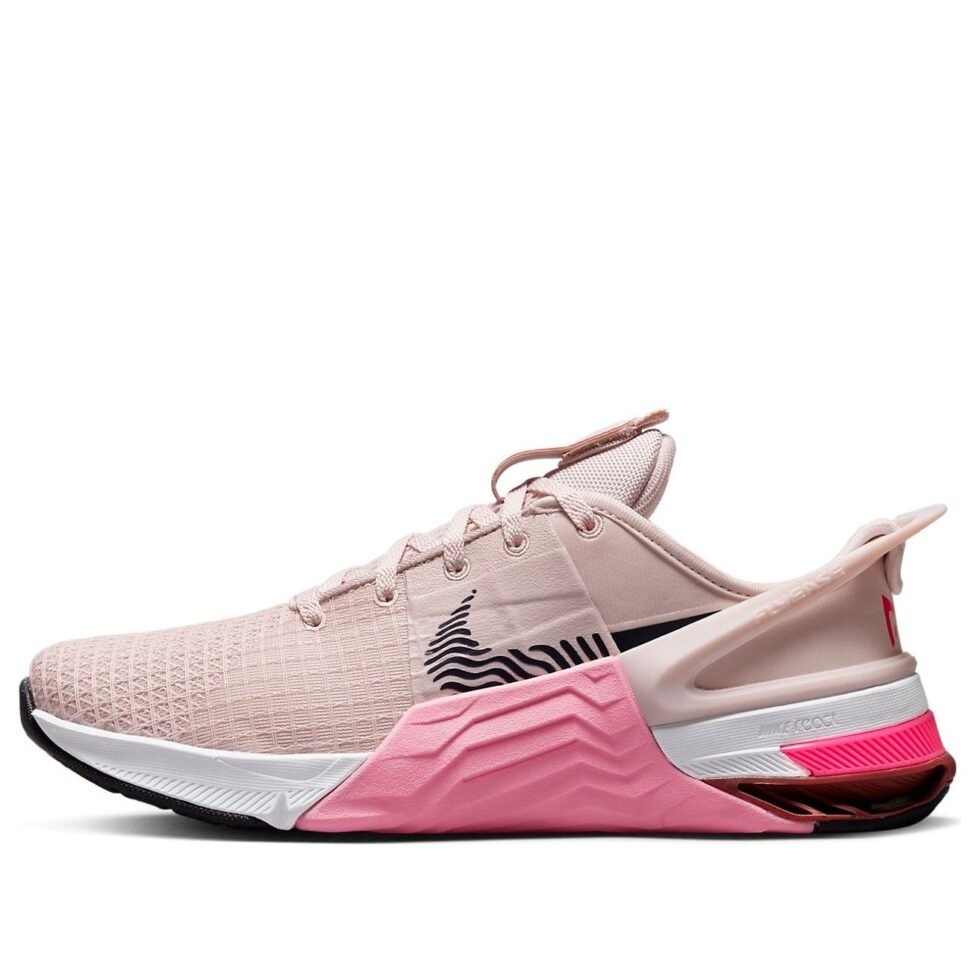 (WMNS) Nike Metcon 8 FlyEase 'Barely Rose' DO9381-600