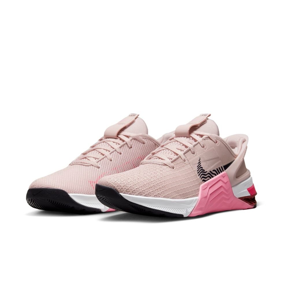 (WMNS) Nike Metcon 8 FlyEase 'Barely Rose' DO9381-600 - Image 3
