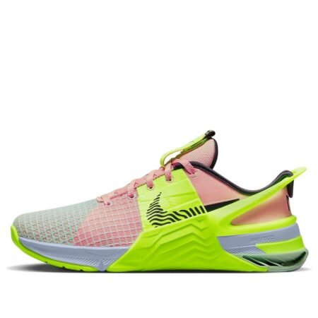 (WMNS) Nike Metcon 8 FlyEase 'Arctic Orange Volt' DO9381-800