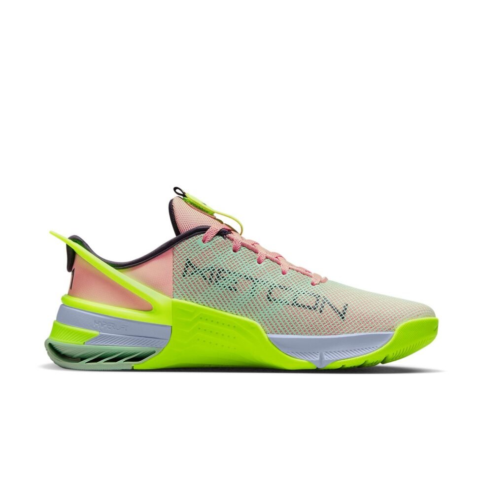 (WMNS) Nike Metcon 8 FlyEase 'Arctic Orange Volt' DO9381-800 - Image 2