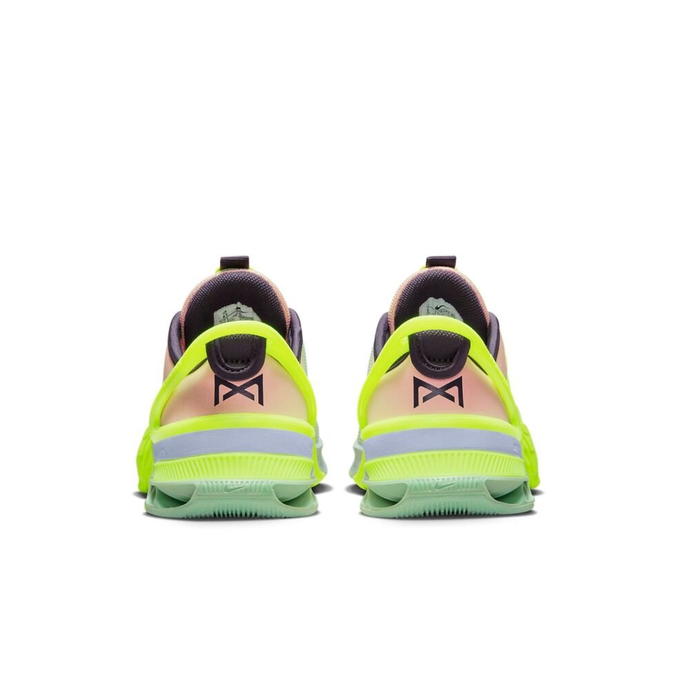 (WMNS) Nike Metcon 8 FlyEase 'Arctic Orange Volt' DO9381-800 - Image 5