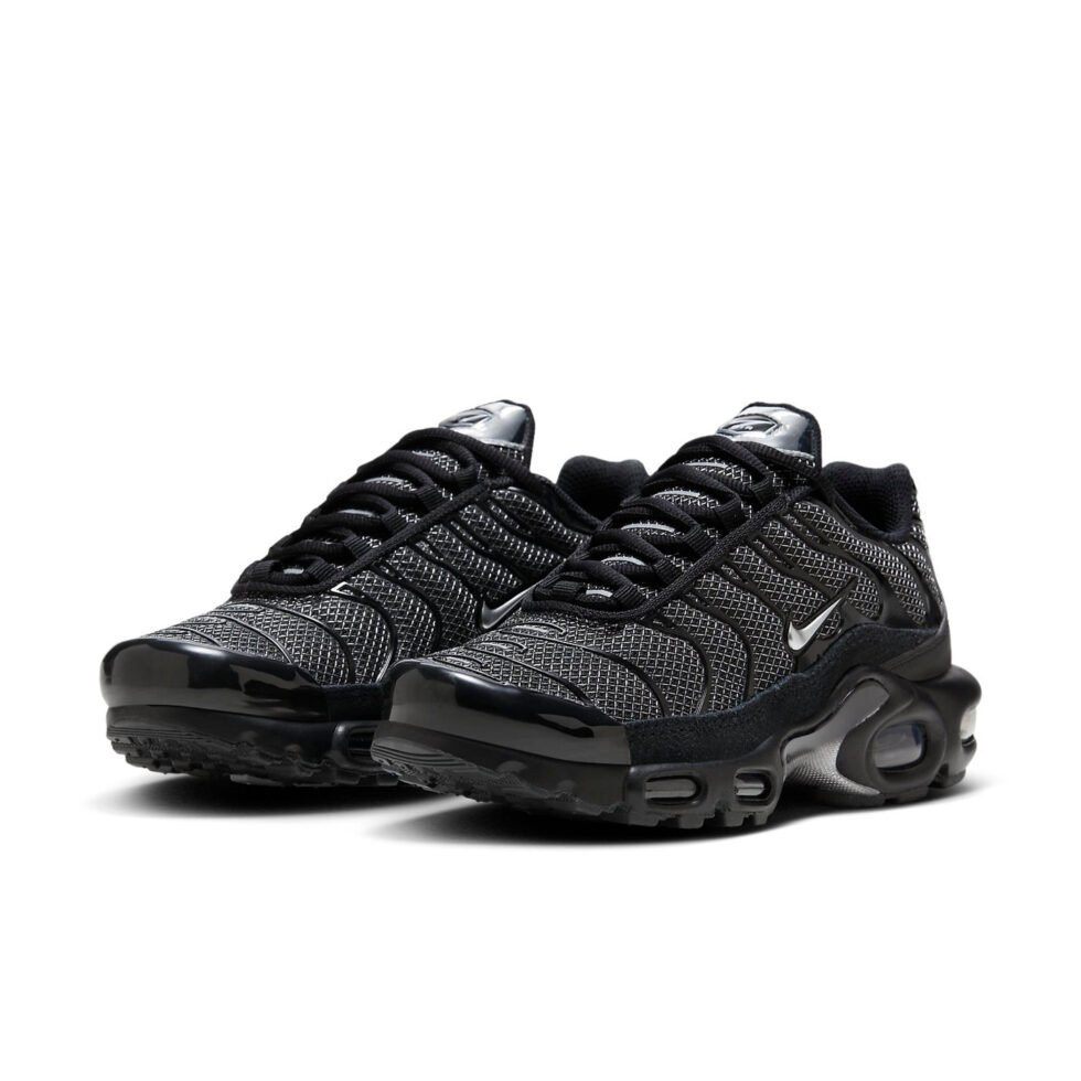 (WMNS) Nike Air Max Plus 'Black Metallic Silver' DQ0850-001 - Image 3