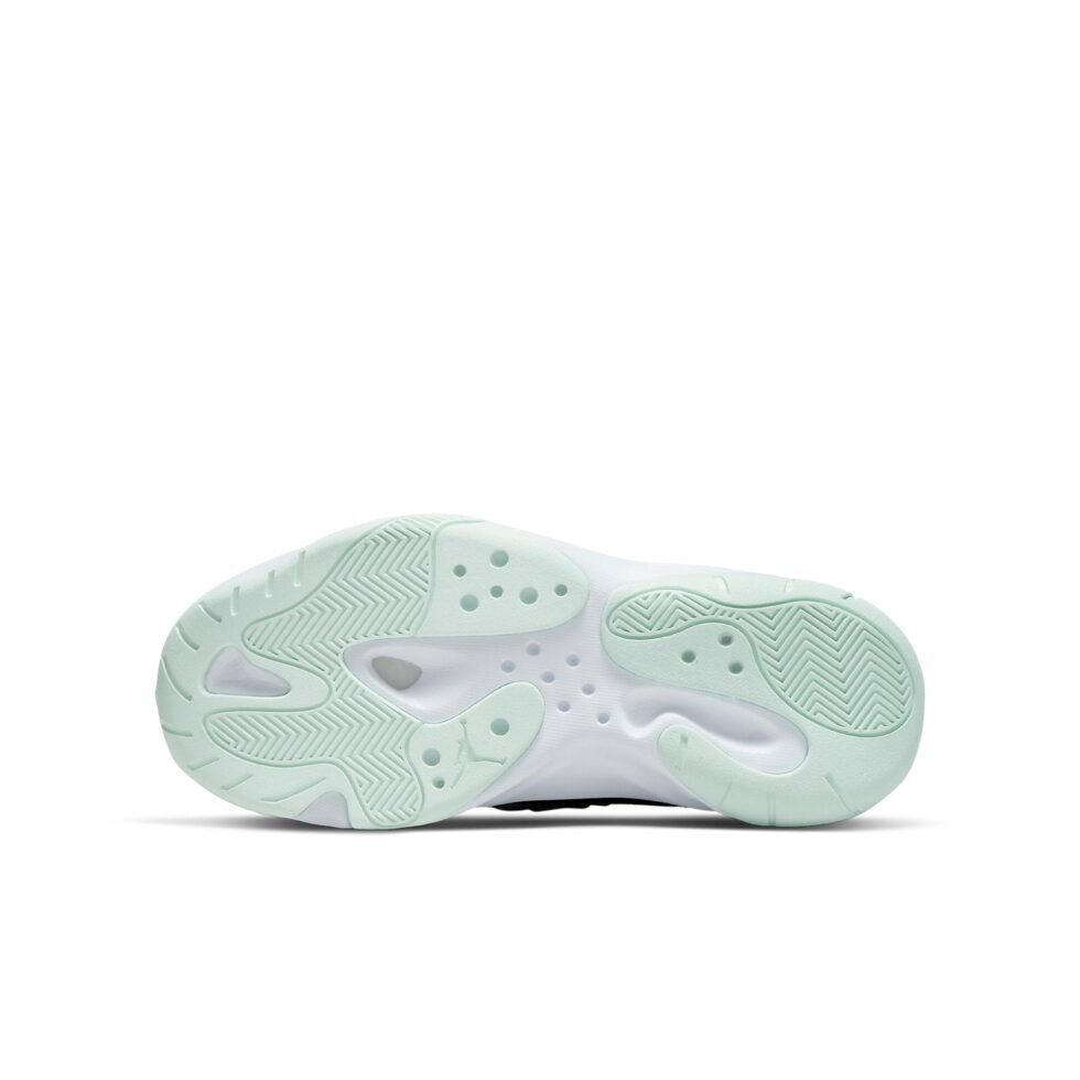 (GS) Air Jordan 11 CMFT Low 'White Black Green' DV3477-101 - Image 6