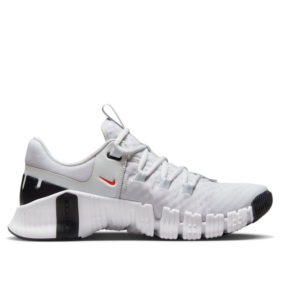(WMNS) Nike Free Metcon 5 'Photon Dust Picante Red' DV3950-002 - Image 2