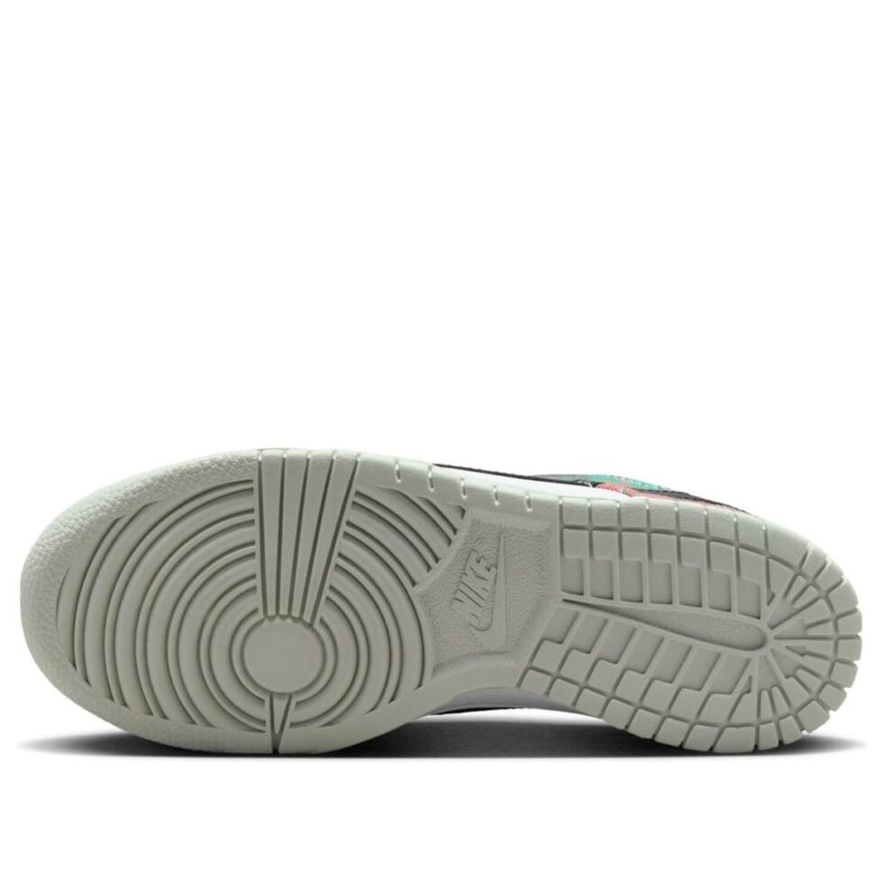 (GS) Nike Dunk Low Plaid 'White Red Green' DV8919-100 - Image 6