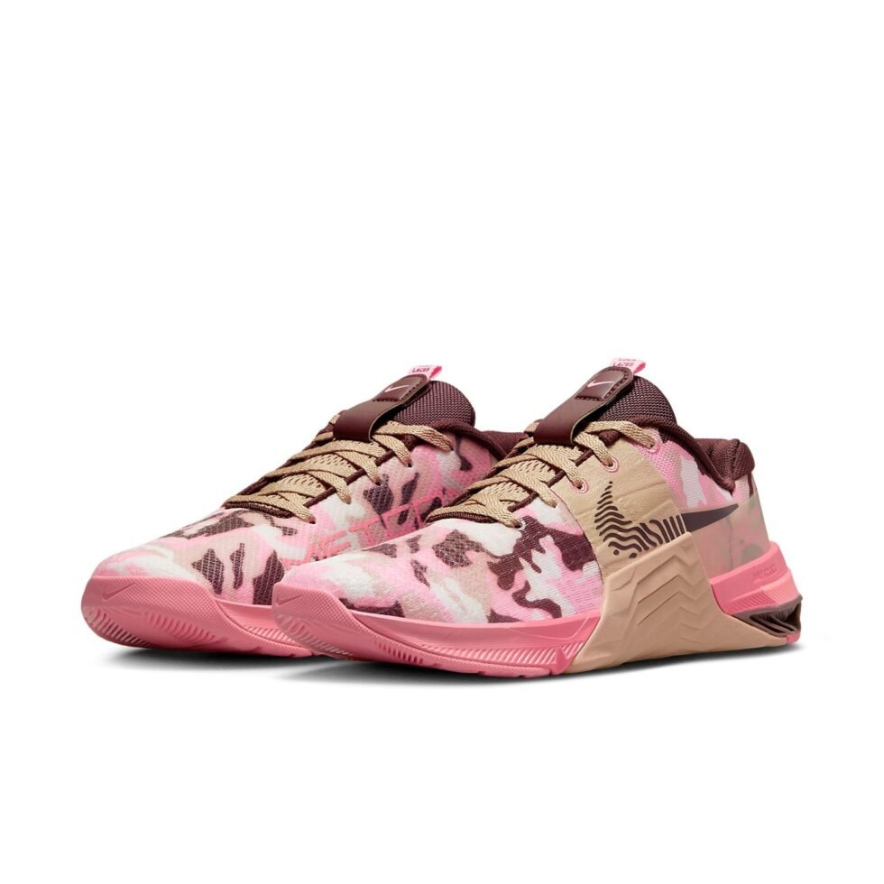 (WMNS) Nike Metcon 8 AMP 'Coral Chalk Camo' DV9013-200 - Image 3
