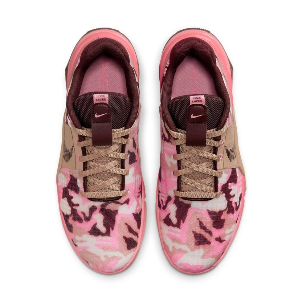 (WMNS) Nike Metcon 8 AMP 'Coral Chalk Camo' DV9013-200 - Image 4
