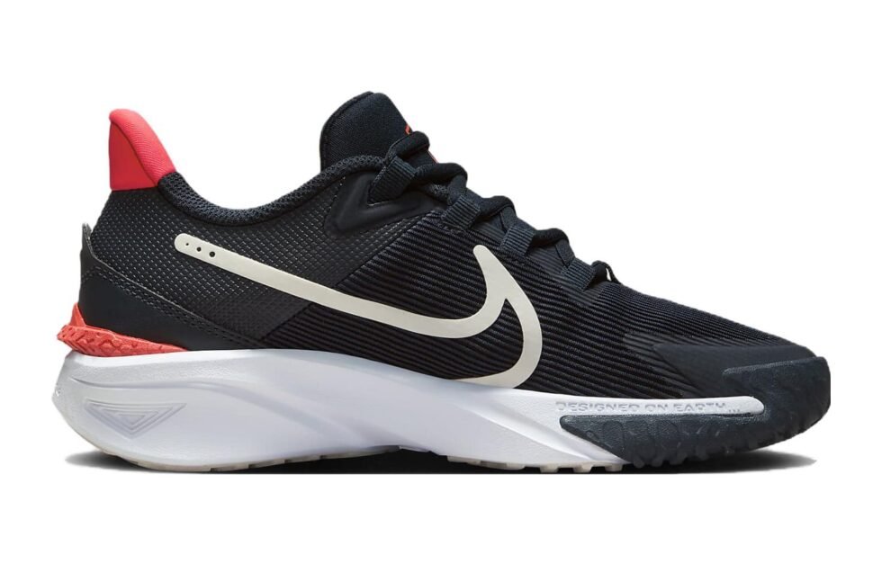 (GS) Nike Star Runner 4 'Black Red White' DX7615-401 - Image 2