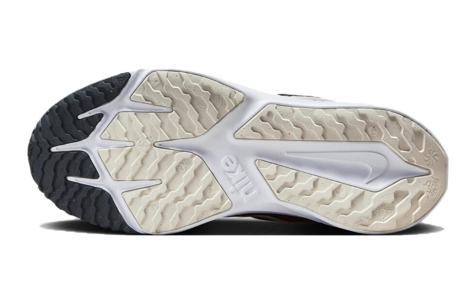 (GS) Nike Star Runner 4 'Black Red White' DX7615-401 - Image 6