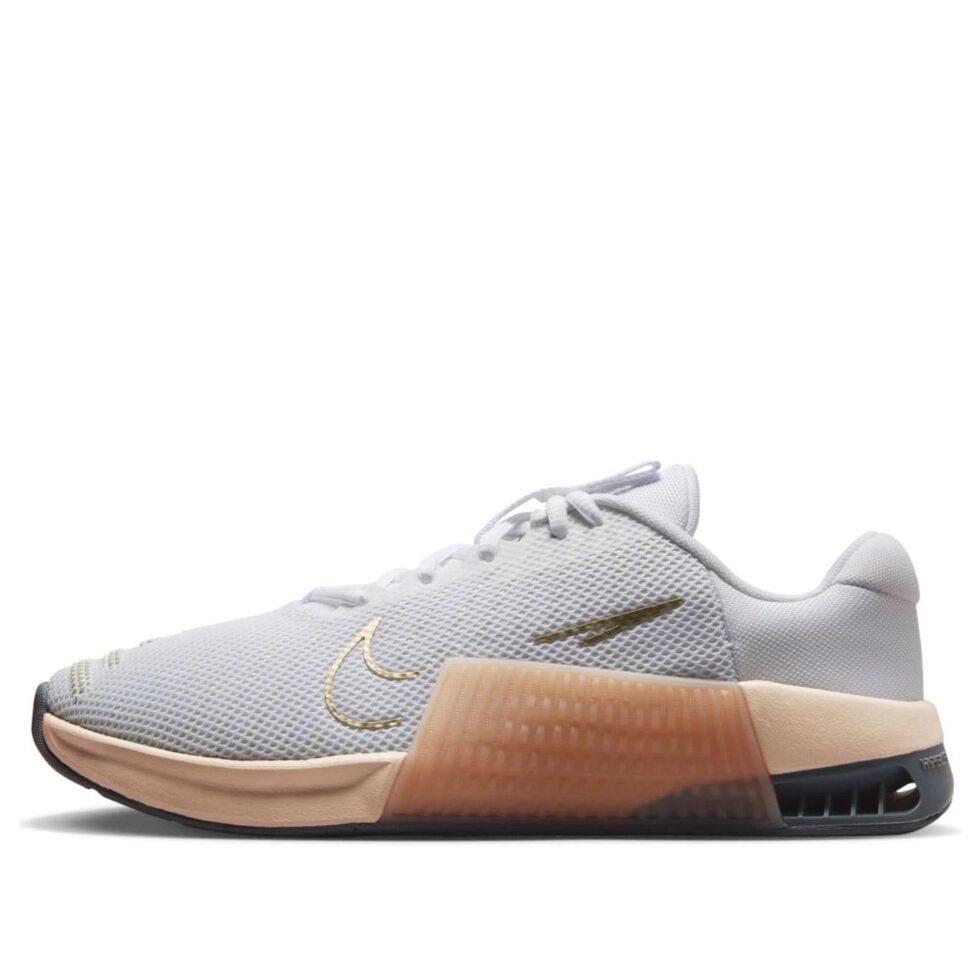 (WMNS) Nike Metcon 9 'White Metallic Gold Grain' DZ2537-104