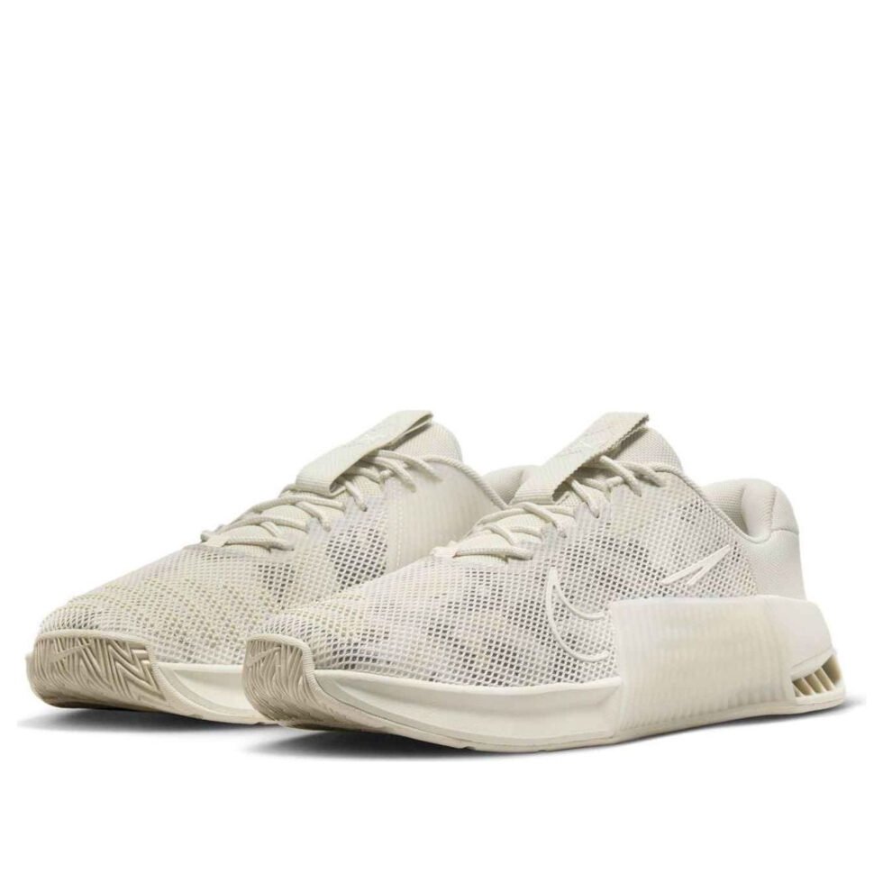 (WMNS) Nike Metcon 9 AMP 'Light Bone Sail' DZ2539-002 - Image 3