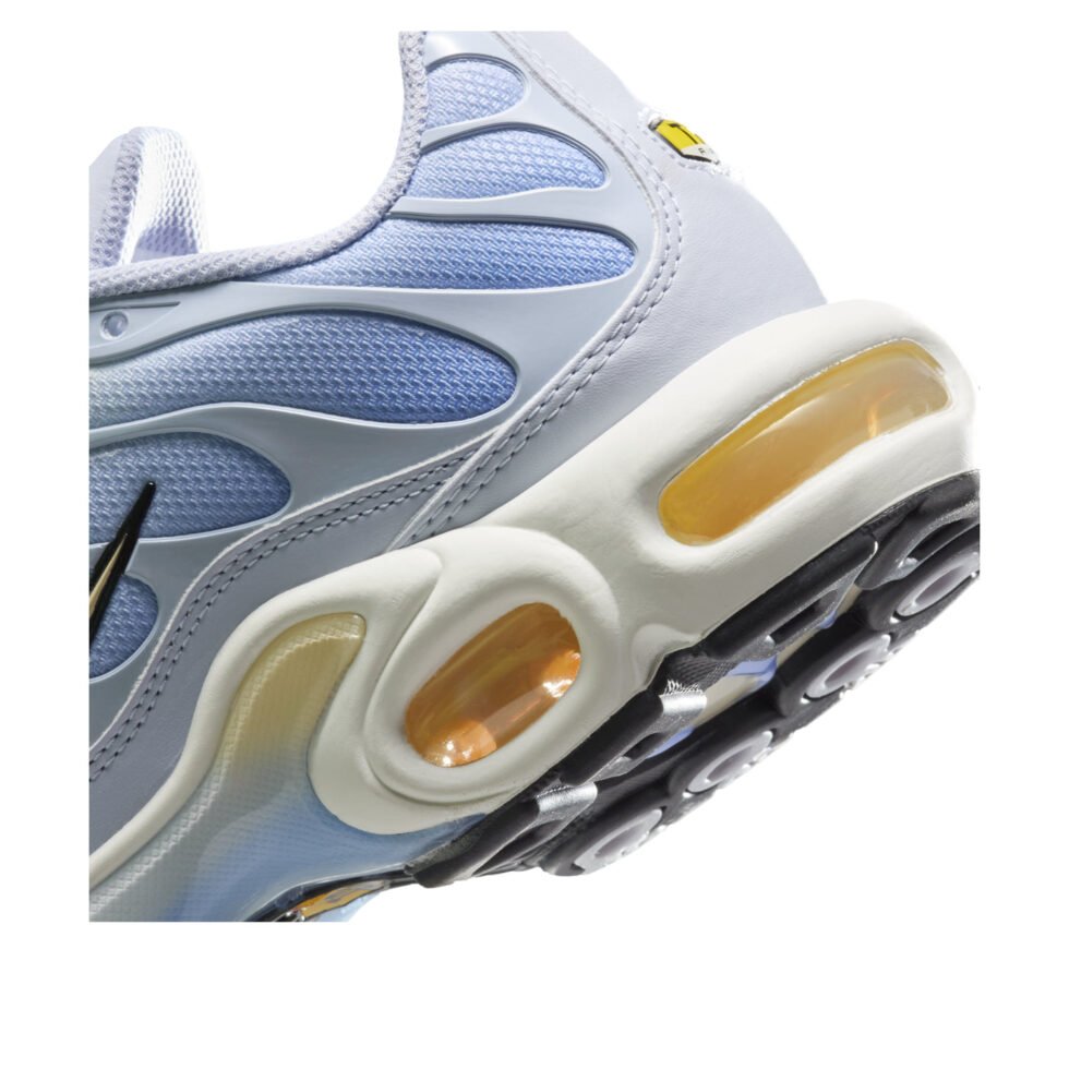 (WMNS) Nike Air Max Plus 'Ghost Aluminum Pale Vanilla' DZ3670-004 - Image 5