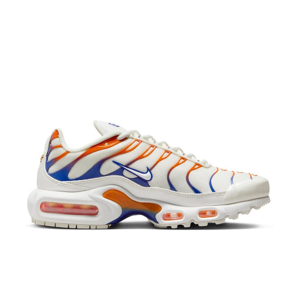 (WMNS) Nike Air Max Plus 'Knicks' DZ3671-103 - Image 2