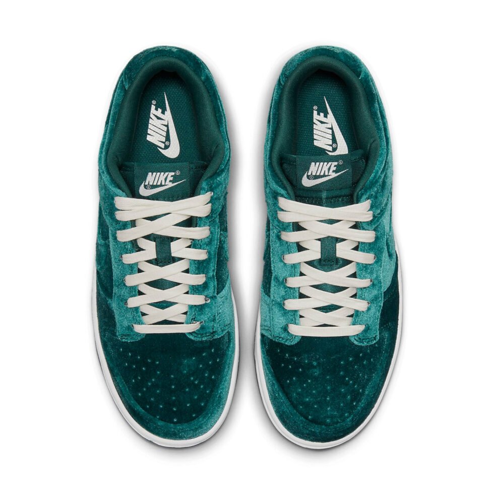 (WMNS) Nike Dunk Low 'Green Velvet' DZ5224-300 - Image 4
