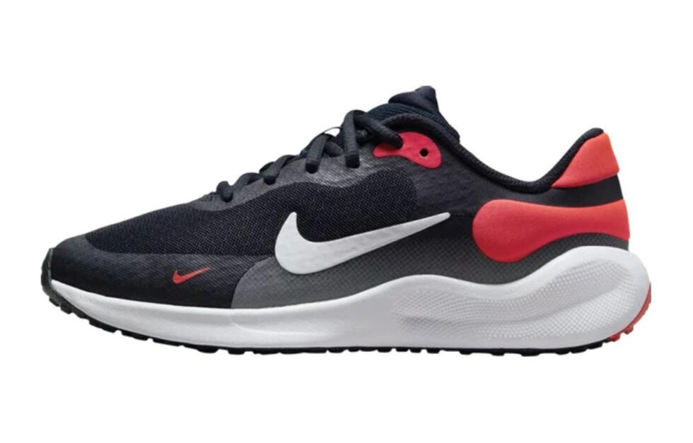 (GS) Nike Revolution 7 'Dark Obsidian Crimson' FB7689-400 - Image 2