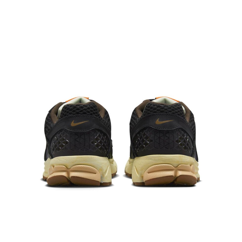 (WMNS) Nike Air Zoom Vomero 5 'Black Sesame' FD0533-010 - Image 5