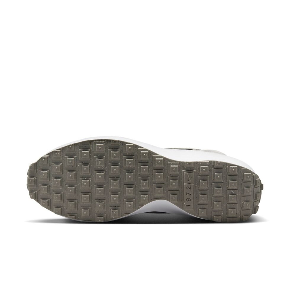 (WMNS) Nike Waffle Debut 'Particle Grey' FJ1011-073 - Image 6