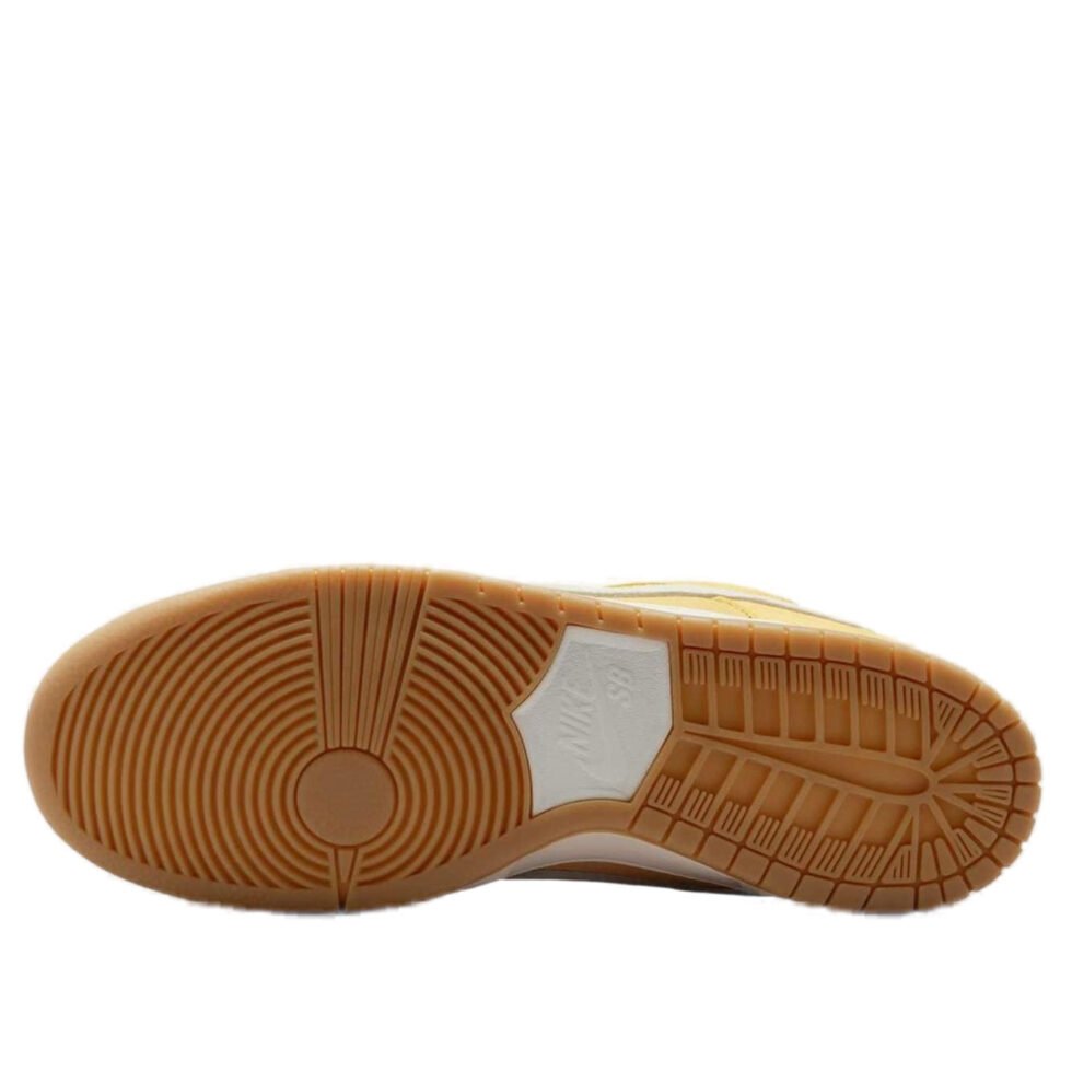 Nike SB Dunk Low 'Saturn Gold' FJ1674-700 - Image 6